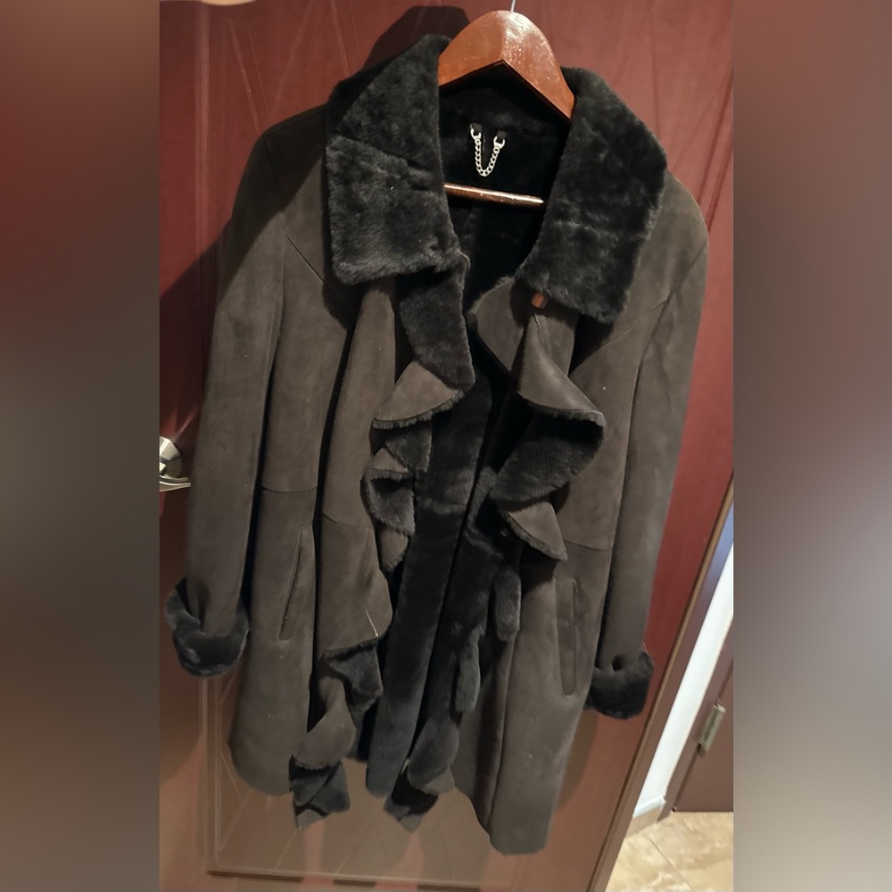 Elegant Lamb Skin Coat size IT 44 (M)